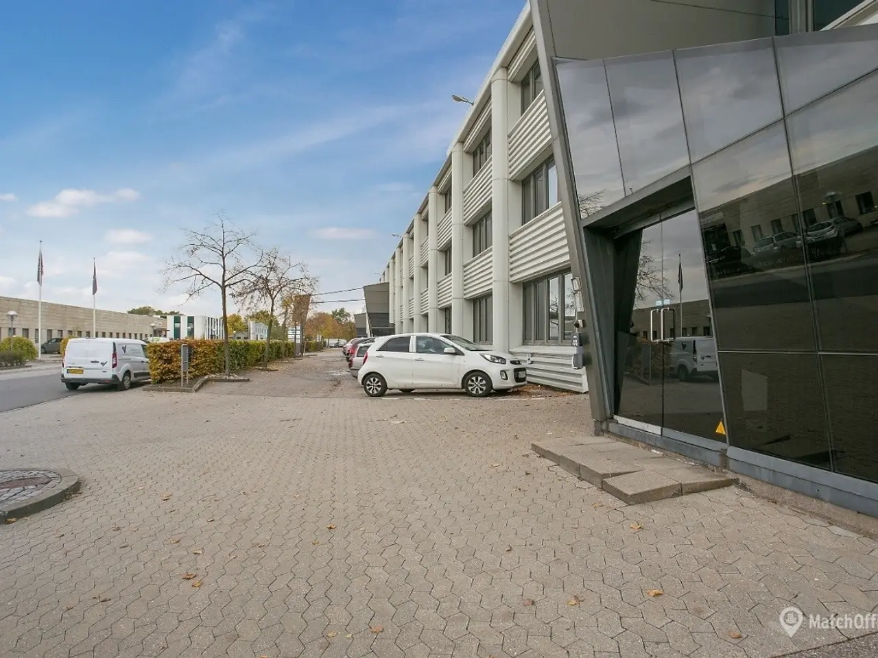 Billede 3 - Højloftet lager med vareelevator på 1. sal med mulighed for kontor