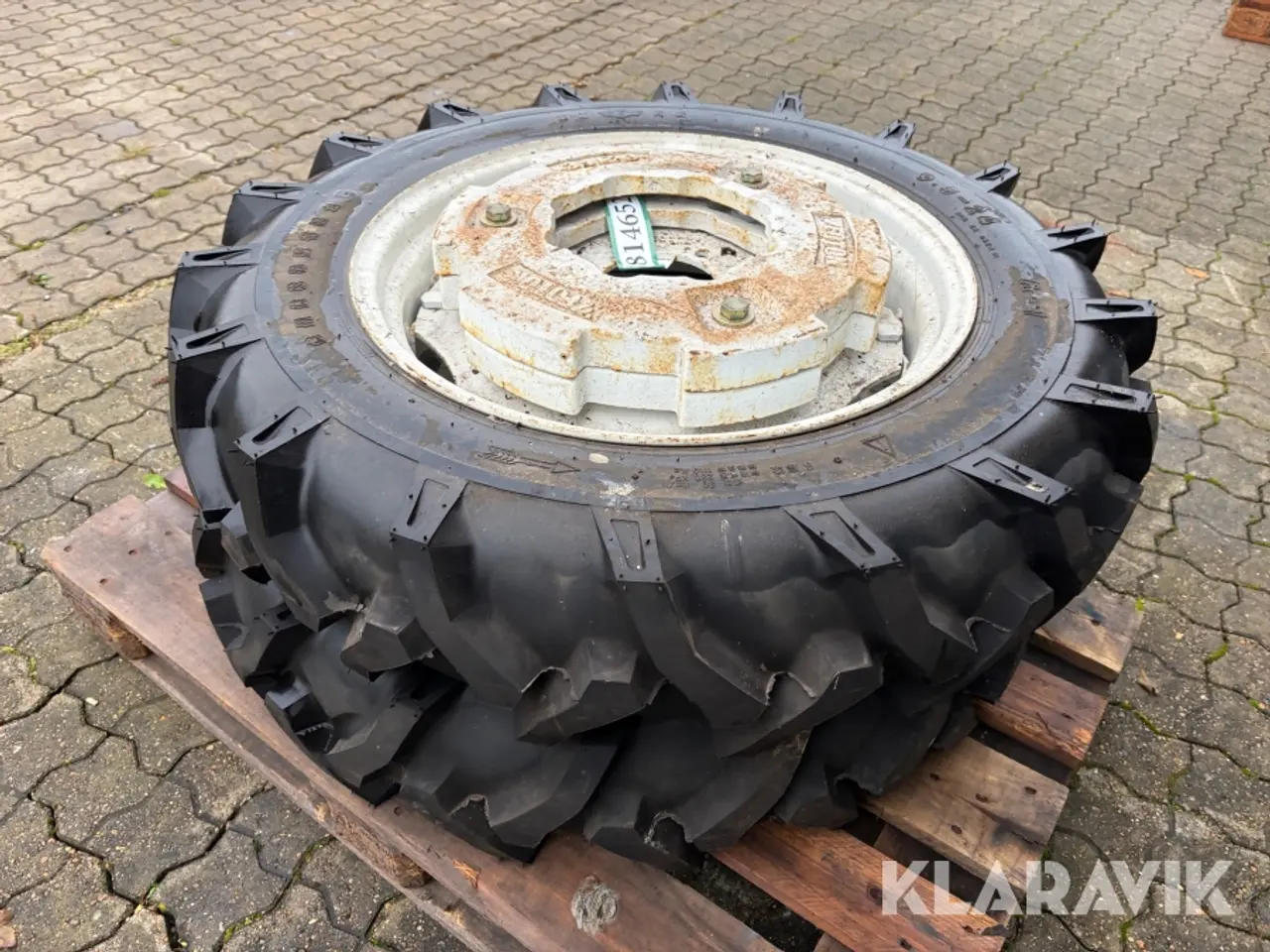 Billede 12 - Kompakttraktor dæk 2 styk 9.5 -24 med hjulvægt