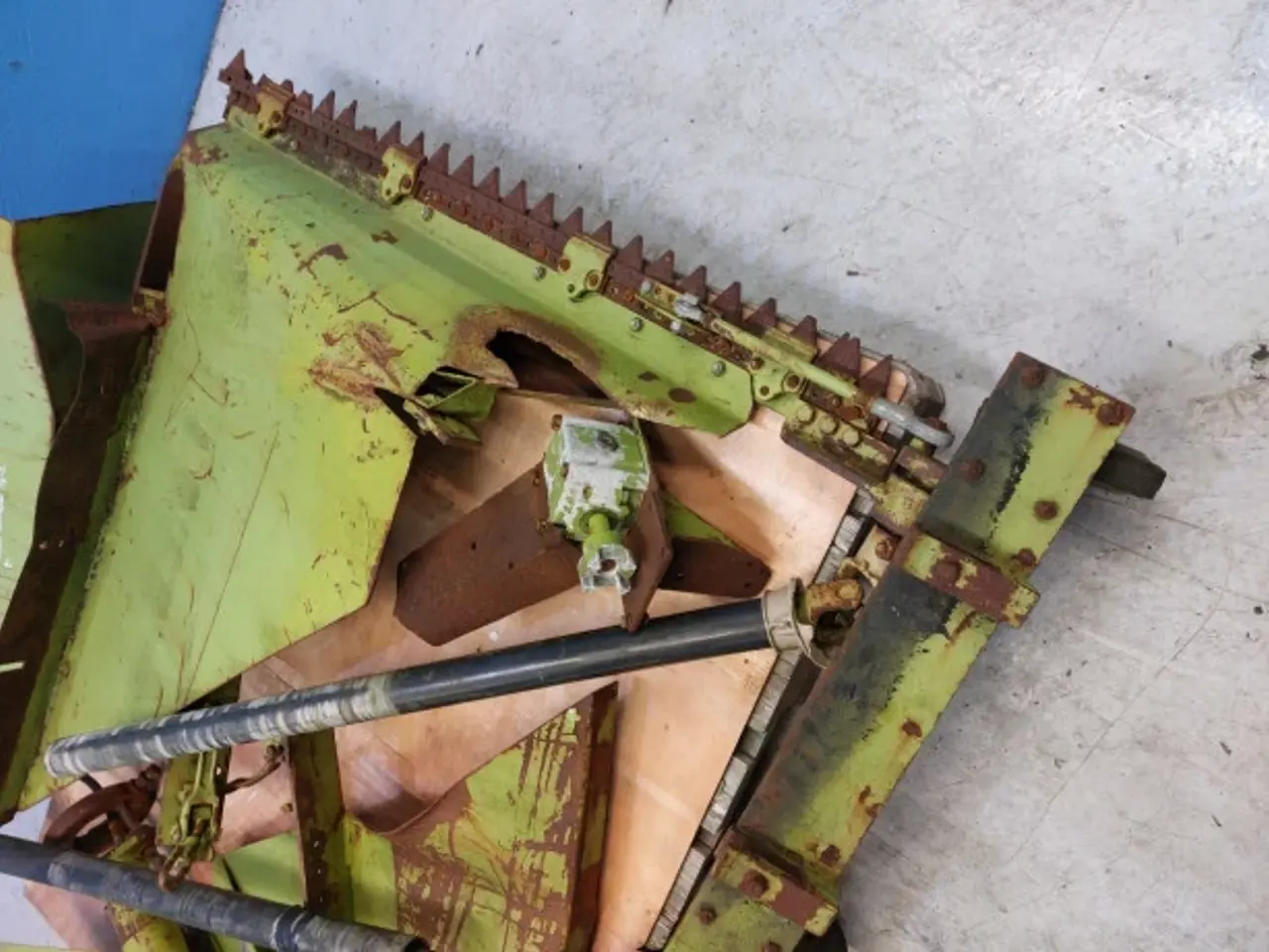 Billede 15 - Claas Commandor 116 Båcht Sidesknive