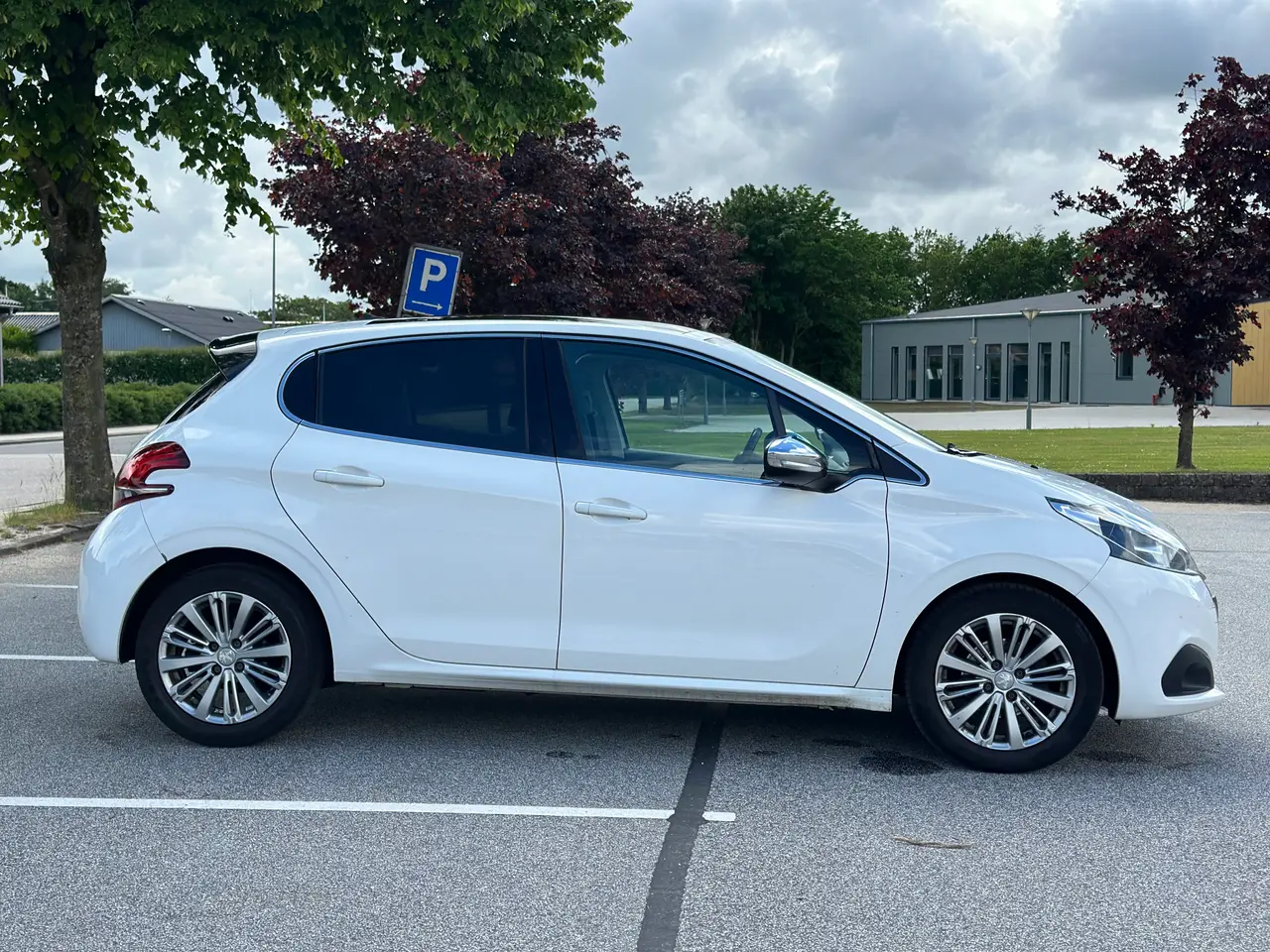 Billede 4 - Peugeot 208 1.6 BlueHDi Allure Sky