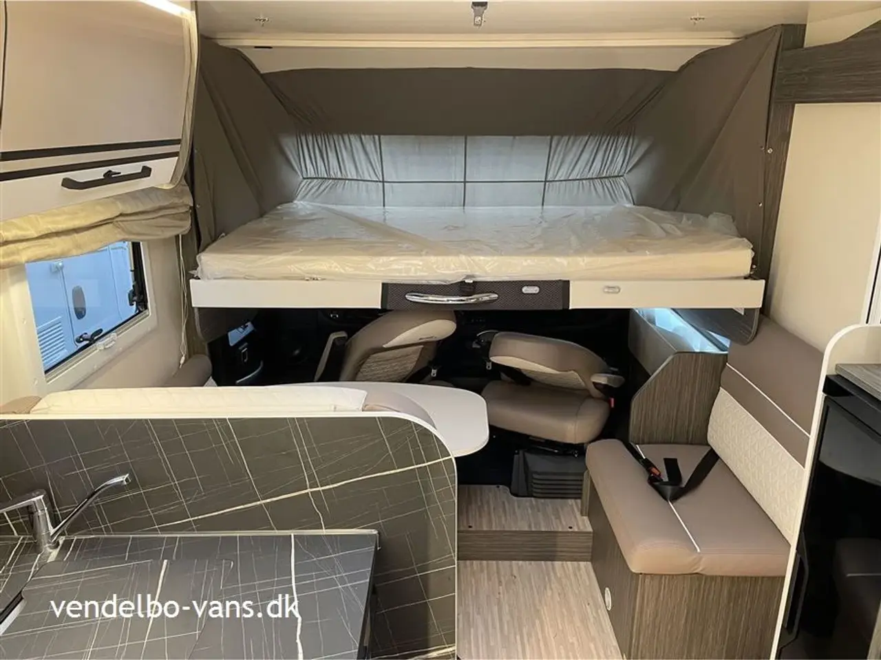 Billede 23 - 2026 - McLouis Nevis 879 G Oplev den