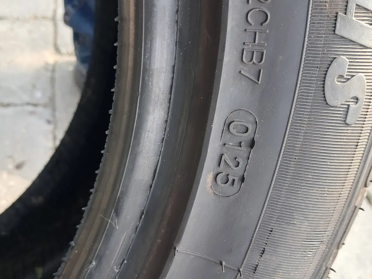 Billede 3 - Helårs dæk 245/45r17 9mm mønster