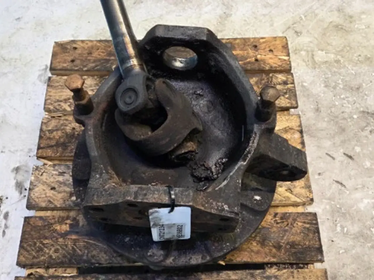 Billede 14 - New Holland LB115B Hjulnav R. 85821290