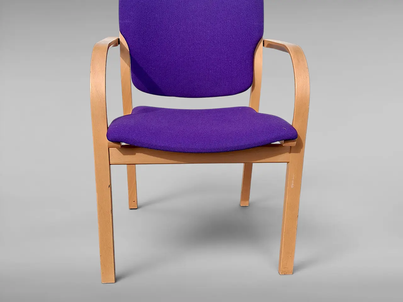 Billede 3 - 2 Four Design mødestole i blå og lilla