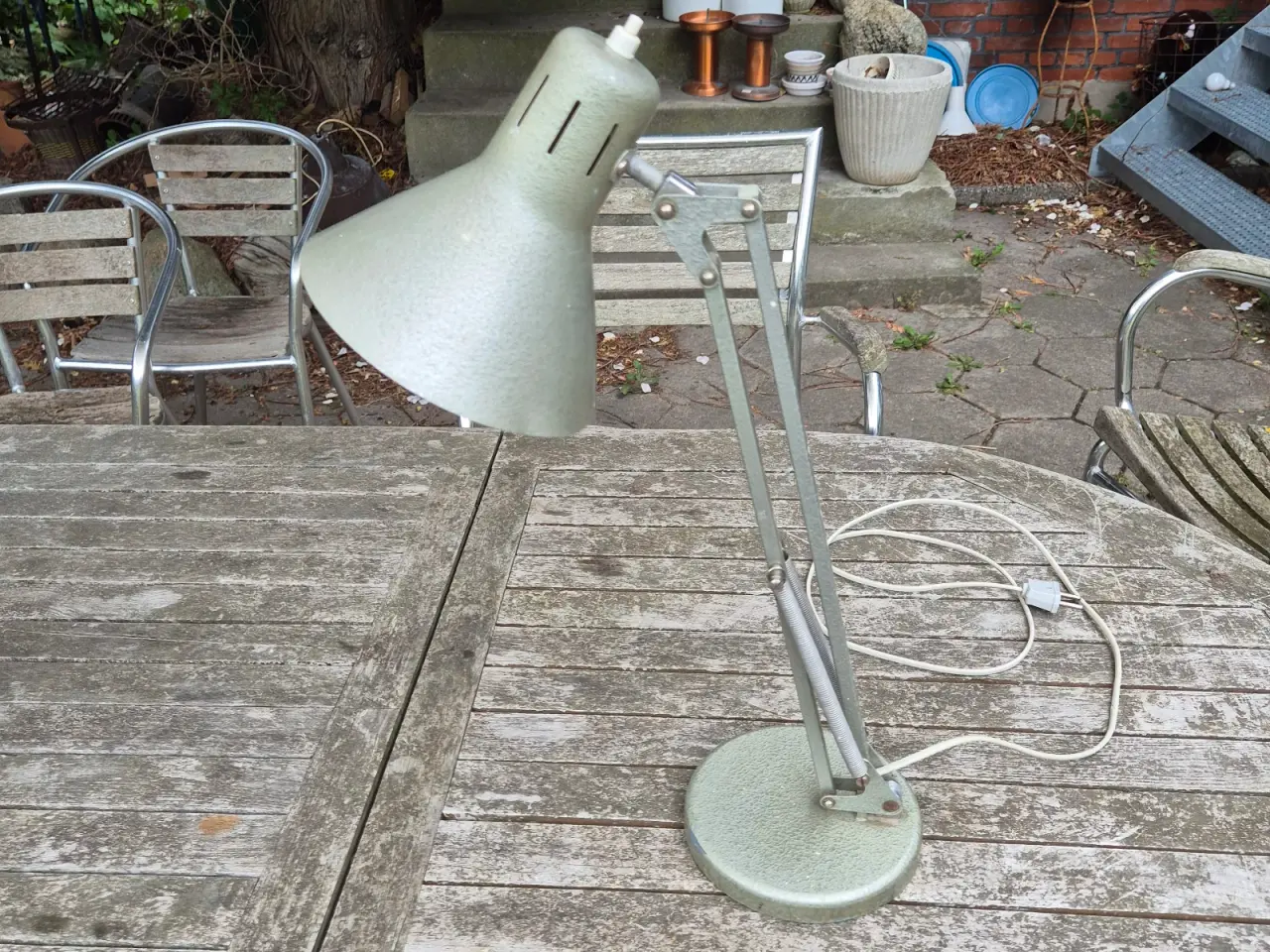 Billede 1 - Fleksibel bordlampe i metallicgrå