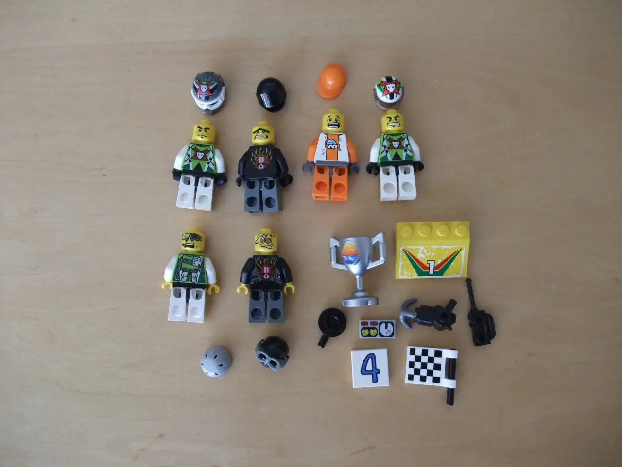 Billede 5 - Lego World Racers Figurer