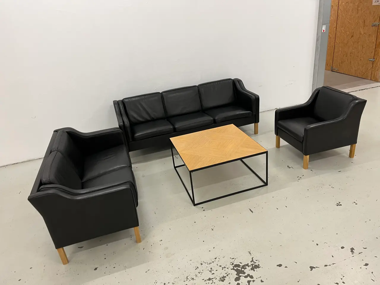 Billede 5 - Mogens Hansen Sofagruppe 3+2,5+1 i sort prestige .