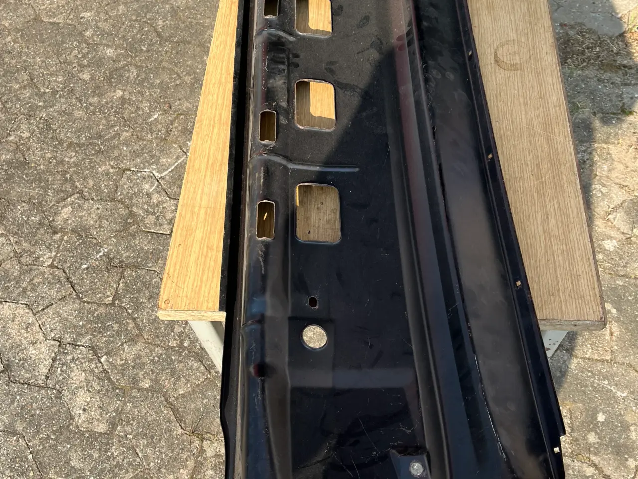 Billede 3 - Audi 50 1974 - 1981 Frontplade nederste del 