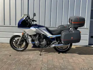 Yamaha XJ 900