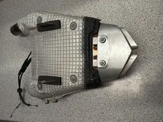 Udstødning, Kawasaki ZX6R, + Nummerpladeholder.