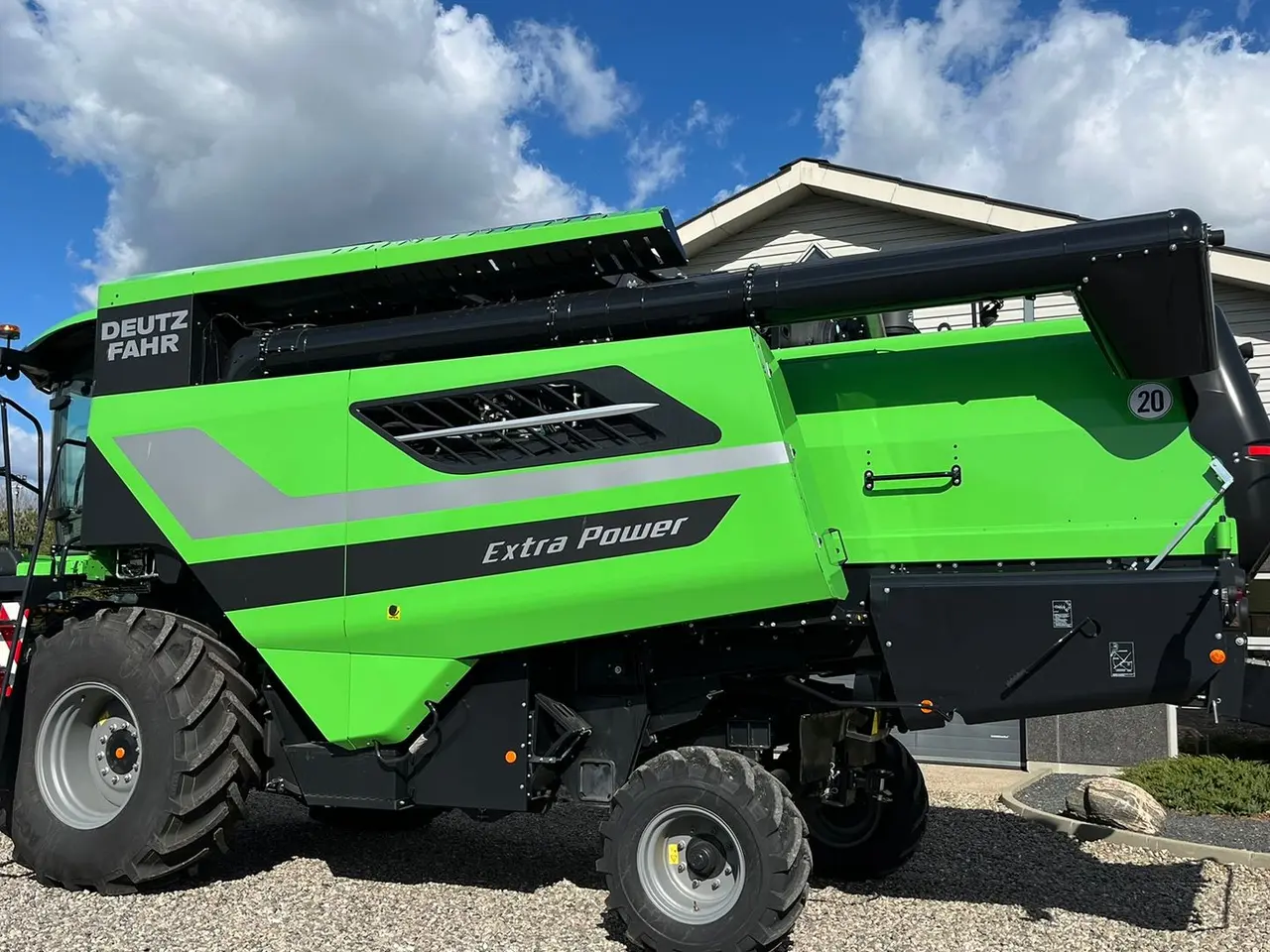 Billede 12 - Deutz-Fahr 7206 With 24feed - 7.2m header. New and unused Combine together with 7.2m header