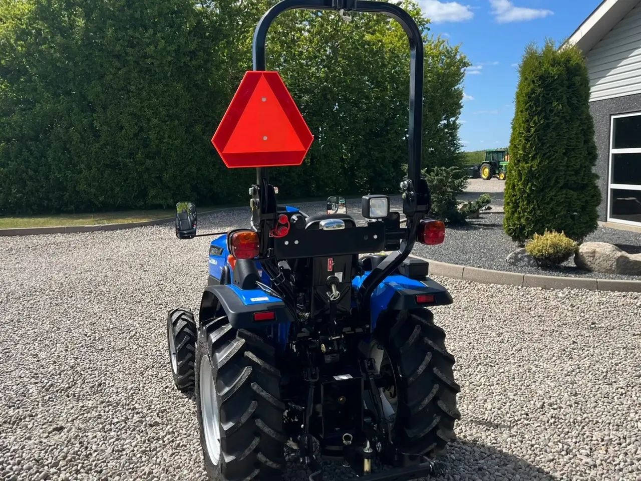 Billede 13 - Solis S26 6+2 Gearmaskine med Servostyring og brede traktorhjul