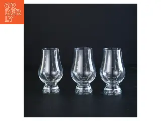 3 drikkeglas (str. 11 x 6 cm)