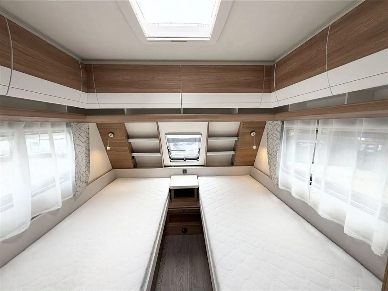 Billede 12 - 2023 - Hobby De Luxe 495 UL Enkeltsenge-Lamel-Gulvtemp.-Aircondition-Mover