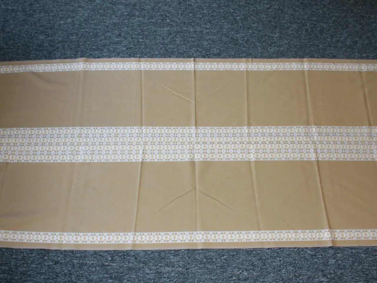 Billede 1 - Lille dug, 82 x 190 cm