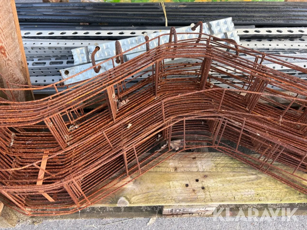 Billede 8 - Lot - Forskallingselementer, armering og slanger til støbning - 1 palle