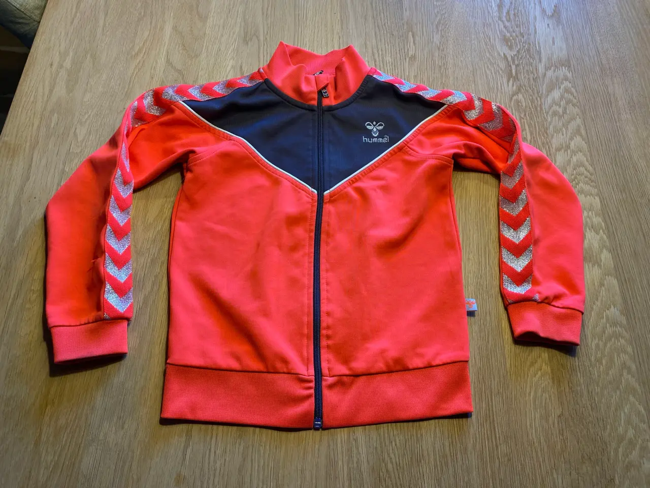 Billede 15 - Adidas bukser str. 128 mm
