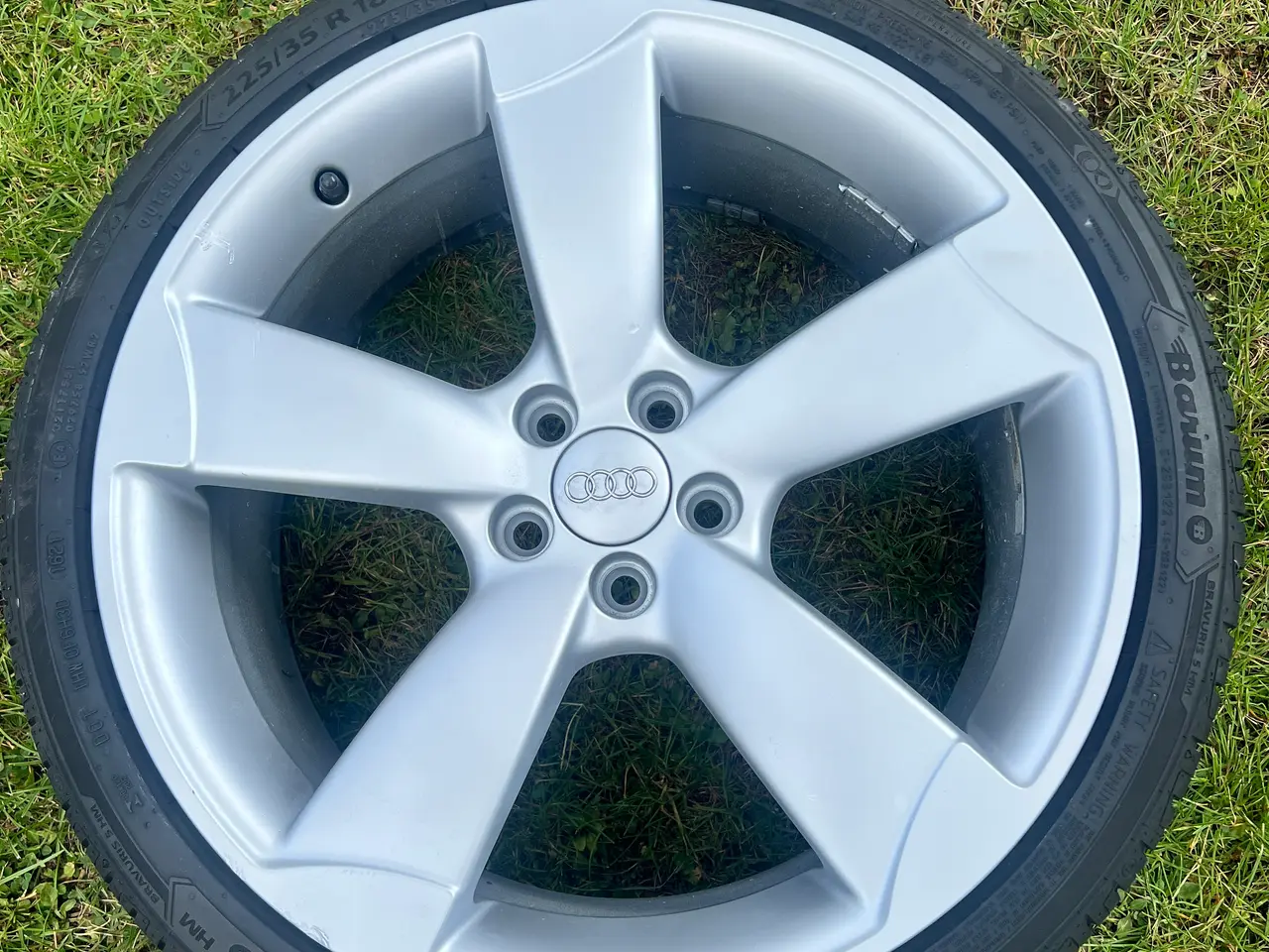 Billede 1 - 18" Audi original rotor fælg + Helt nye dæk