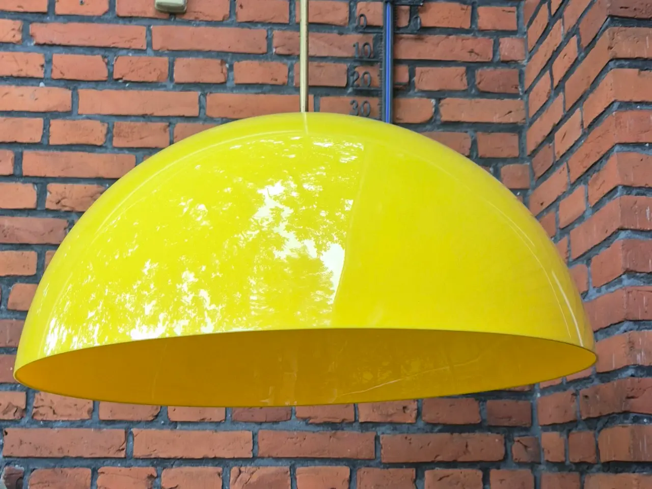 Billede 3 - Giga retrolampe i transparent gul plast