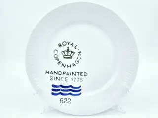 Royal Copenhagen Hvid Riflet Signatur Frokosttallerken nr. 622. sortering 1