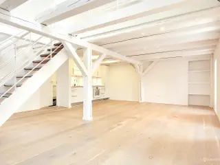 INGEN BINDING - Lyst og indbyde kontor på 117 m² med adgang til kæmpe terrasse