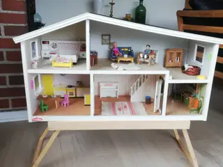 Dukkehus Lundby inkl. indhold