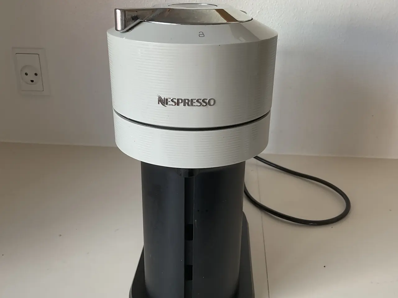 Billede 1 - Nespresso kaffemaskine, næsten ny