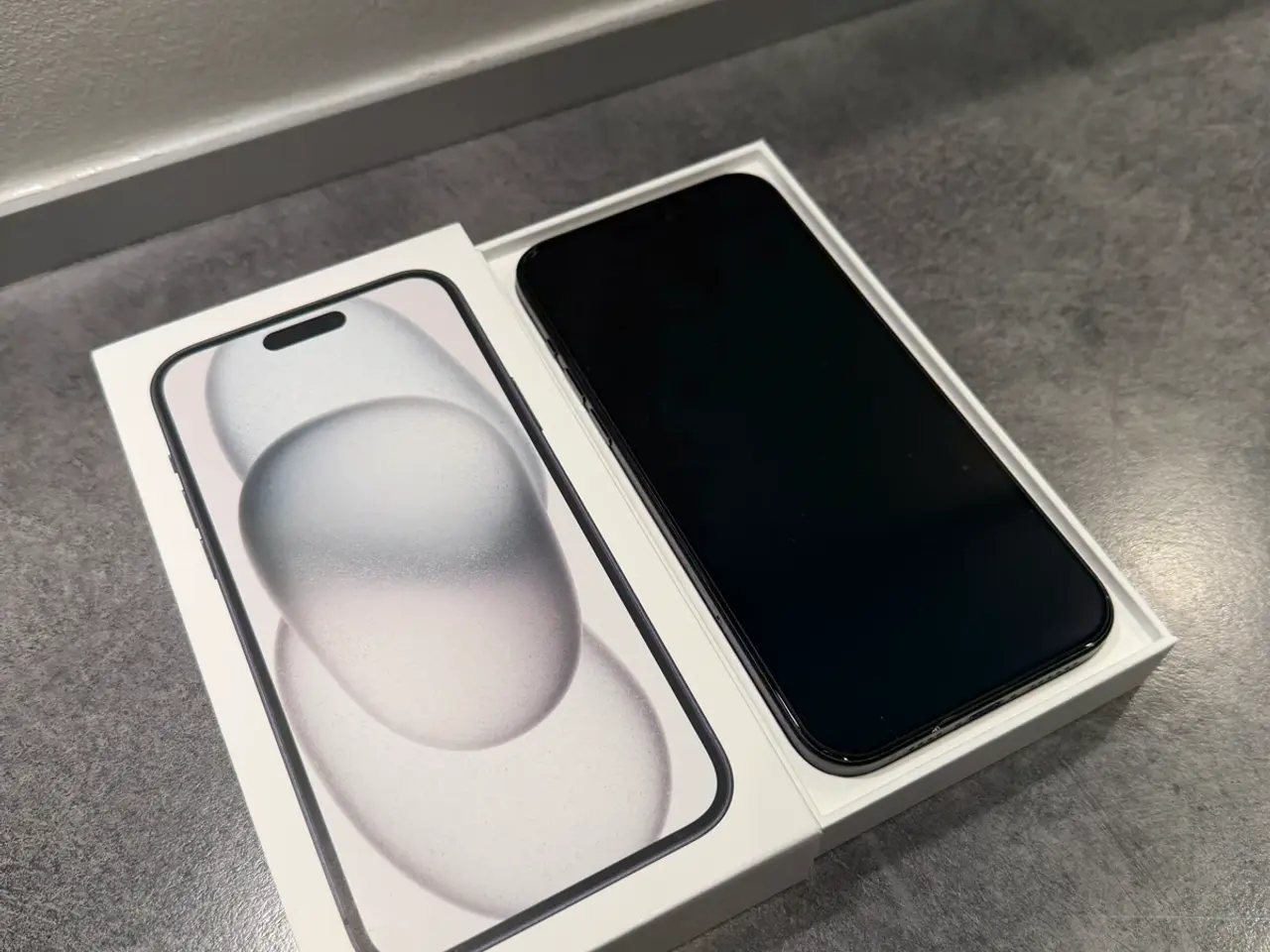 Billede 1 - iPhone 15 Plus 128 GB