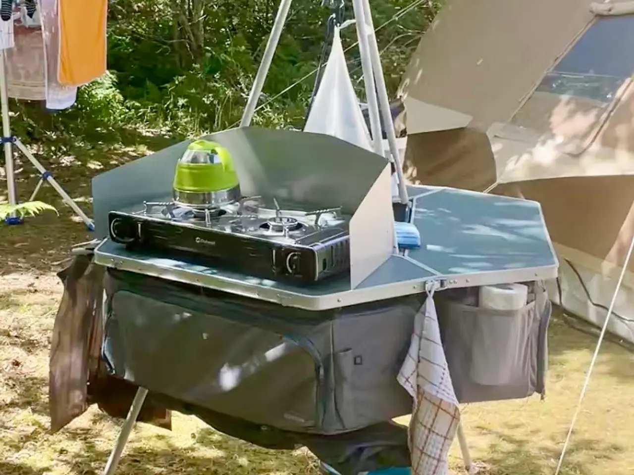Billede 2 - Fin Quechua Teepee Campingkøkken gratis