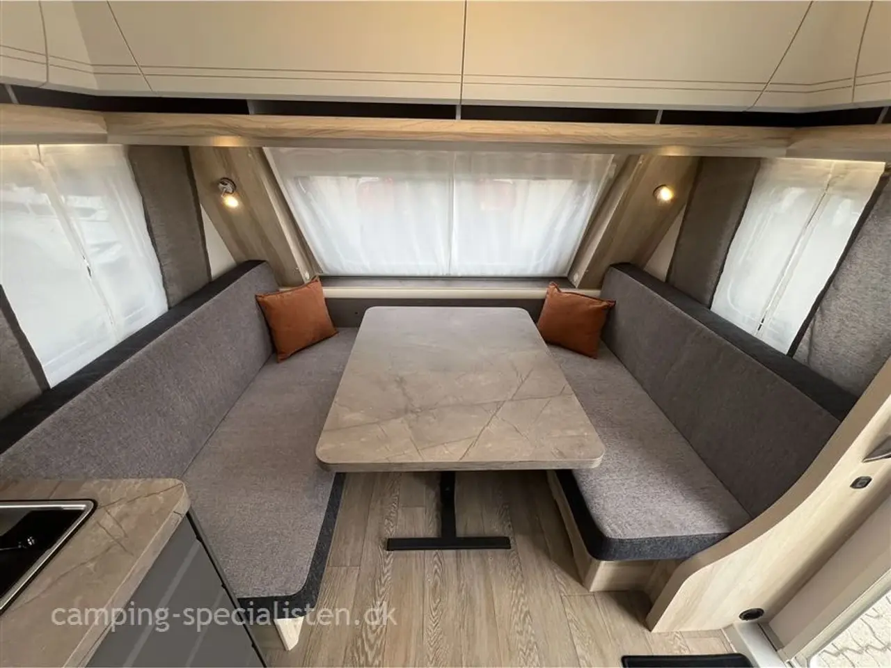 Billede 5 - 2026 - Hobby De Luxe 495 WFB 2025 Hobby 495 WFB De Luxe - se den nu hos Camping-Specialisten.dk i Silkeborg