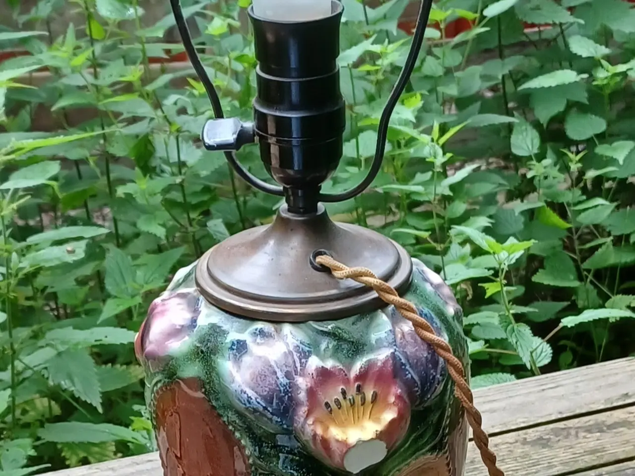 Billede 1 - Majolika-lampe. Antik