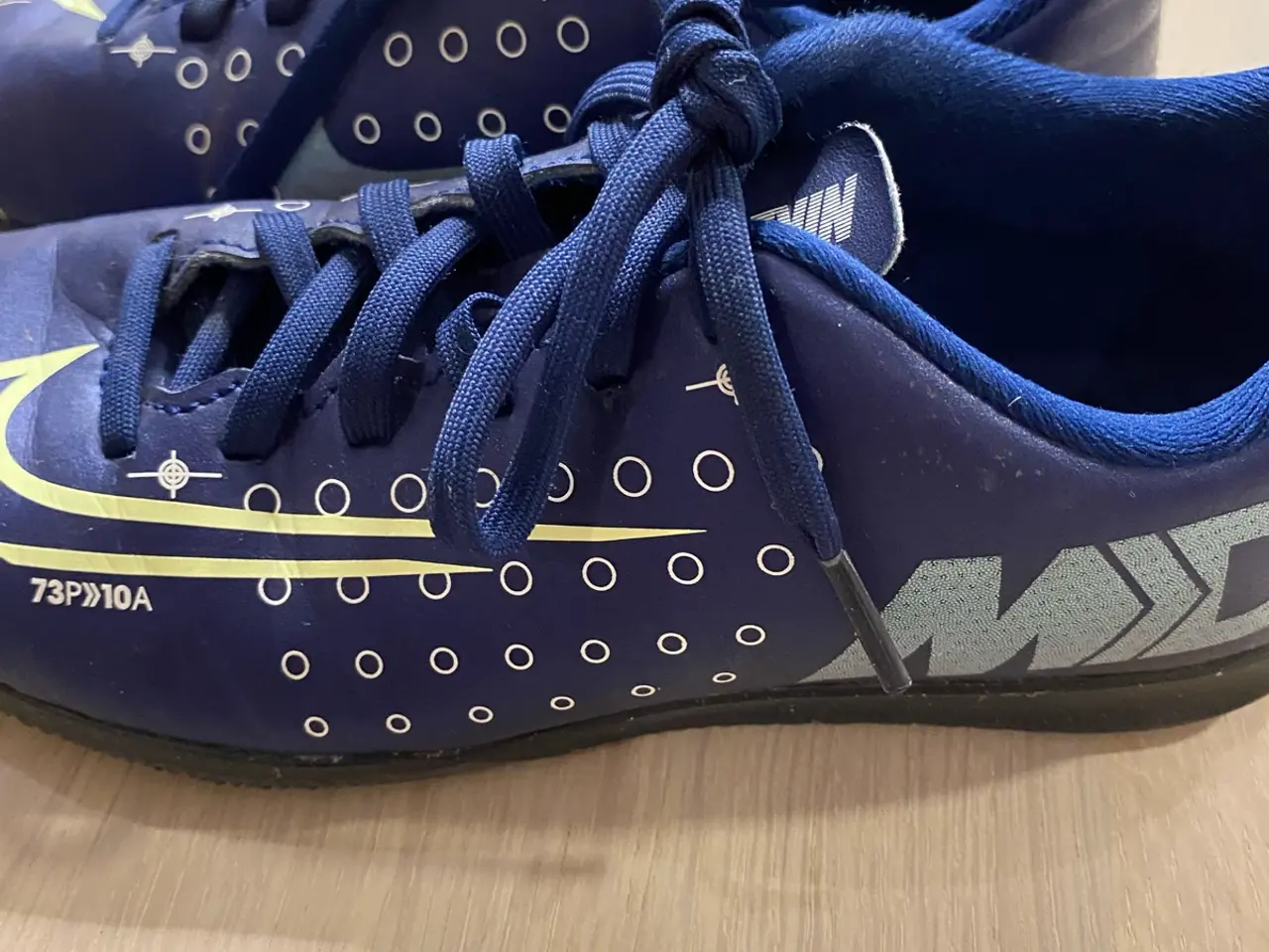 Billede 7 - Fodboldstøvler 31 og sneakers 33