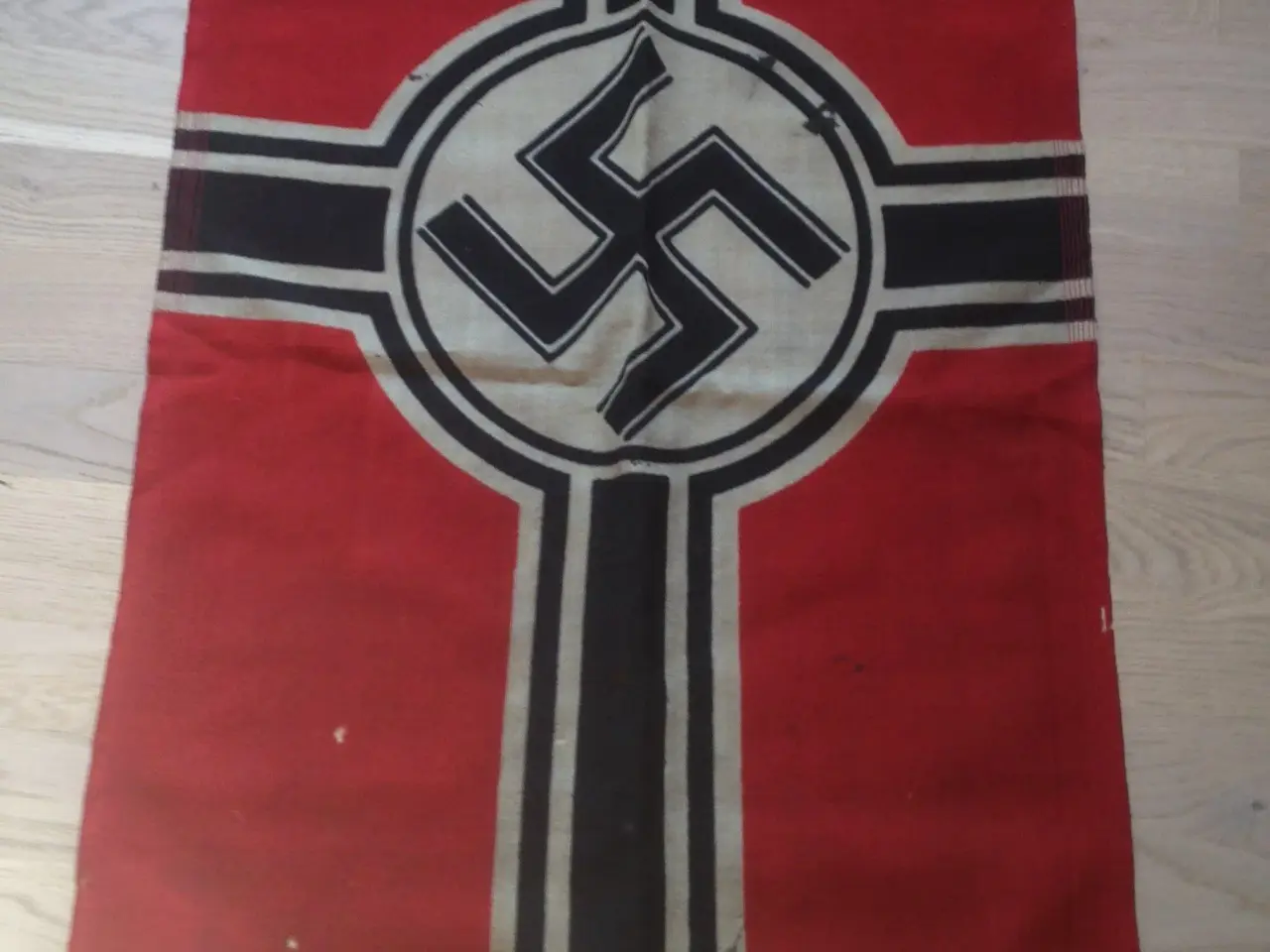 Billede 5 - Købes/Vurderes: Flag/Plakater fra ww1+2 Militaria