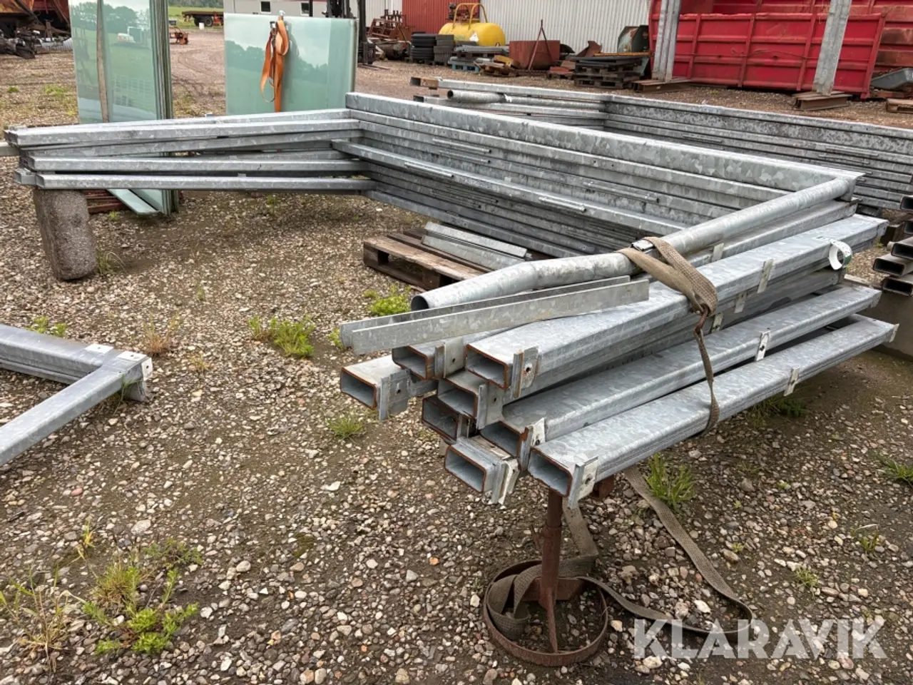 Billede 1 - Skur 9x3.5m opsat