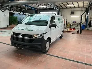 VW Transporter 2,0 TDi 110 Kassevogn lang