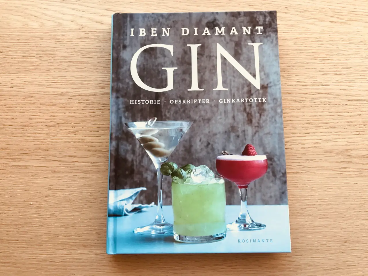 Billede 1 - Gin - historie, opskrifter, ginkartotek