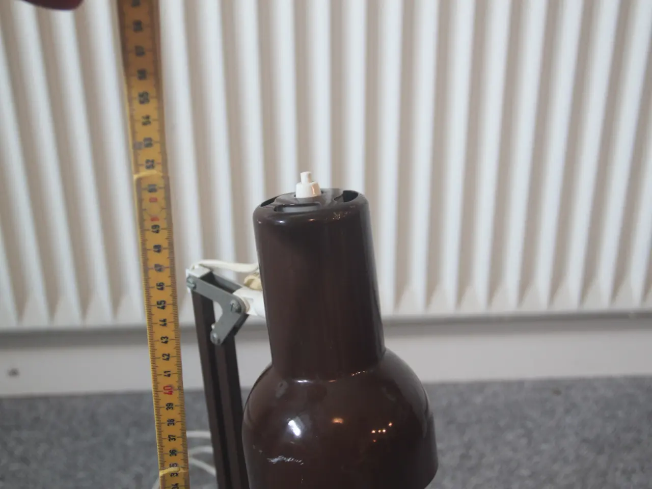 Billede 3 - Skrivebordslampe fra 1970'erne i brunt metal