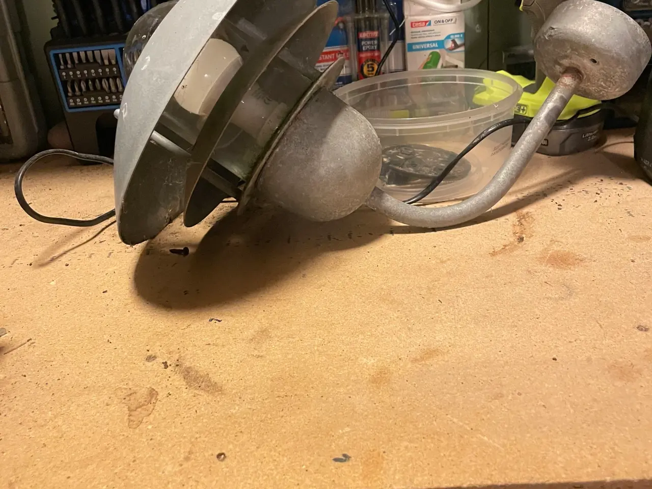 Billede 1 - Udendørs lampe med vægbeslag