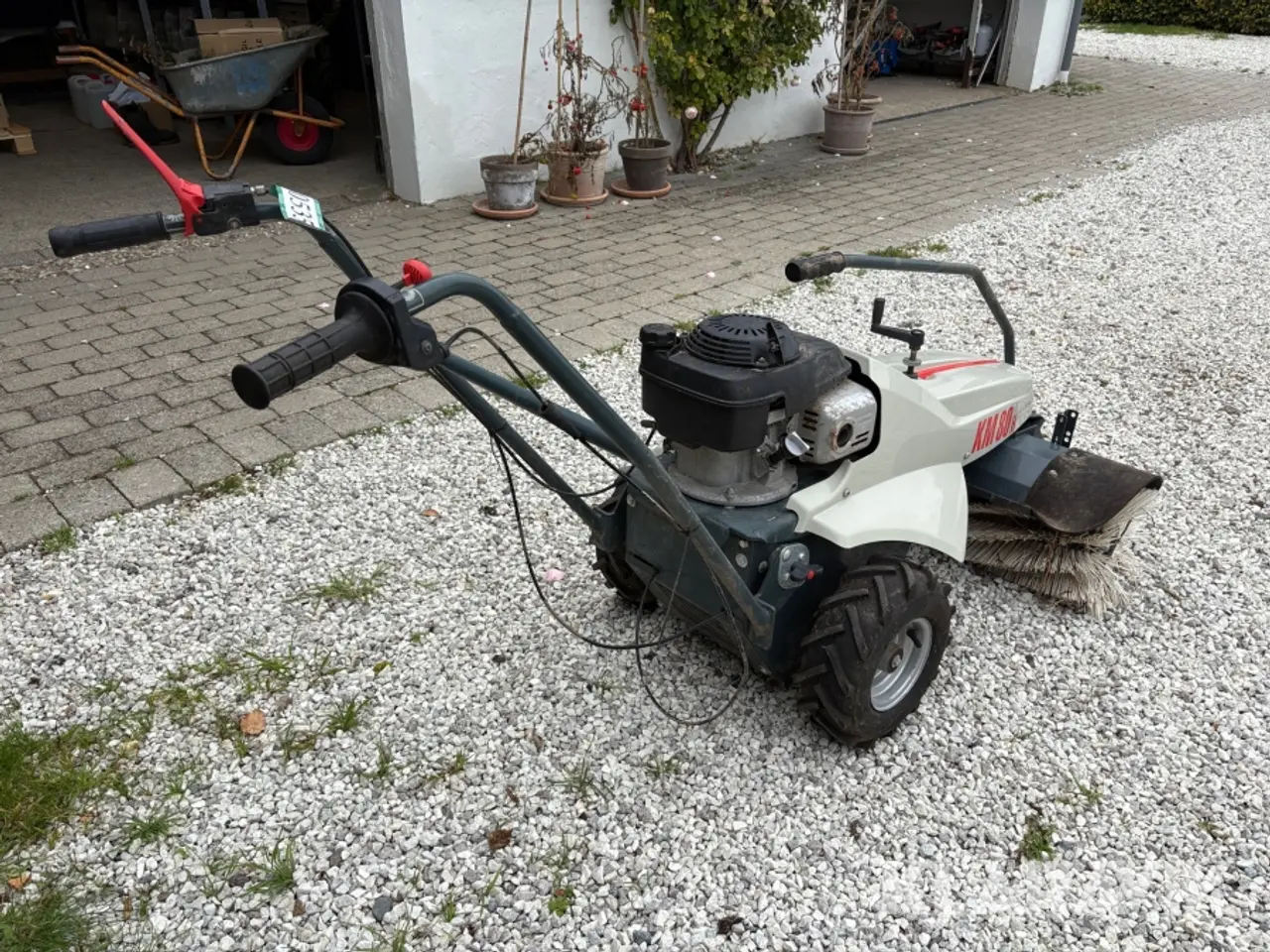 Billede 5 - Fejemaskine Cramer KM 80 H - Honda motor