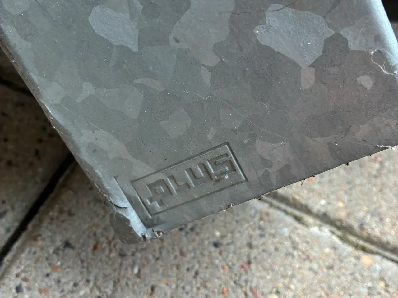 Billede 2 - Galvaniseret t-stykke stolpebeslag