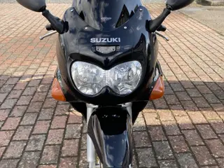 Suzuki GSX 600 F