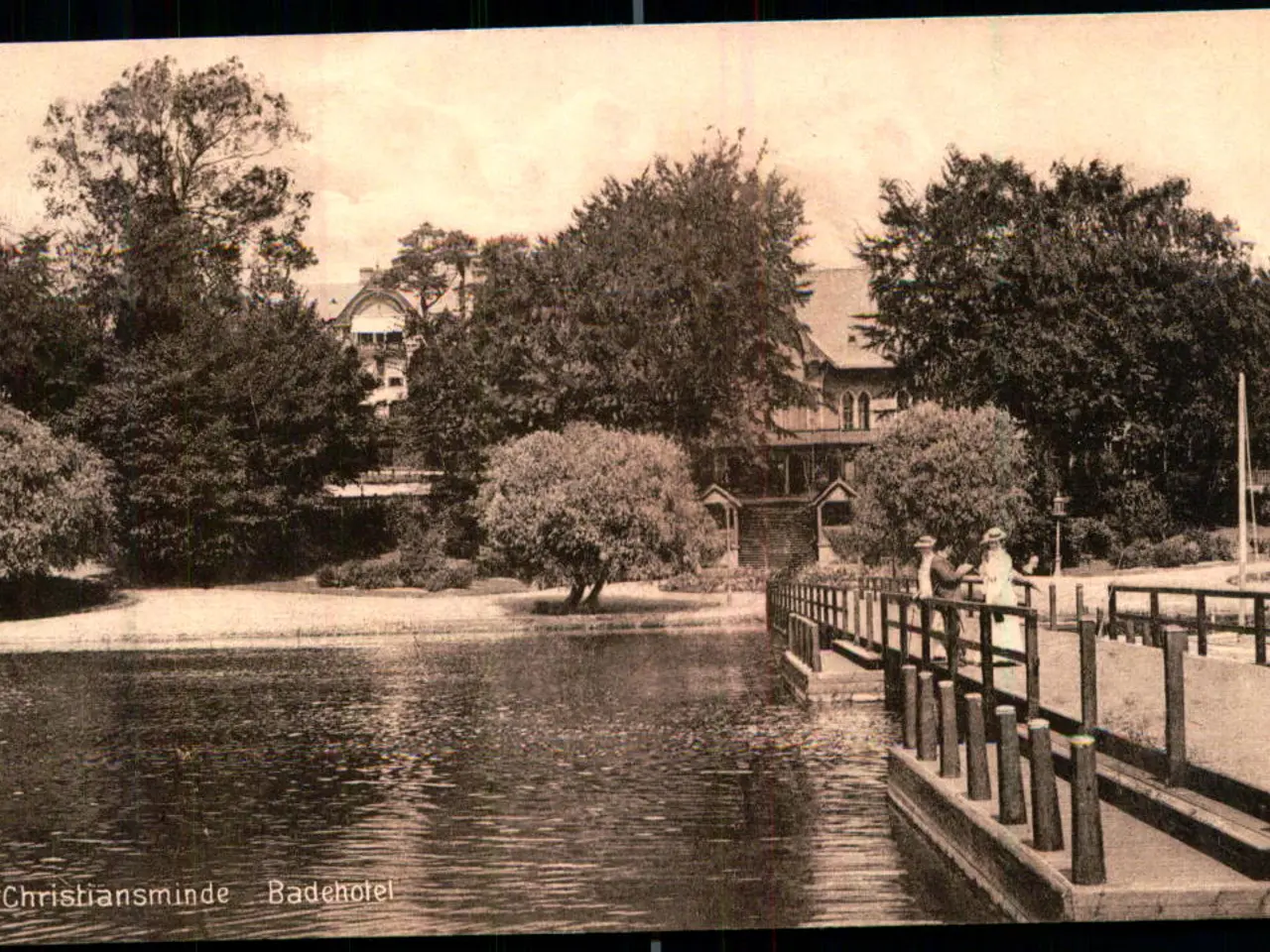 Billede 1 - Christiansminde - Badehotel - P. Brandt 7322 - Brugt