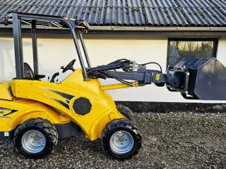 Eurotrac T11 / fabriksny / teleskoparm / Kubota motor
