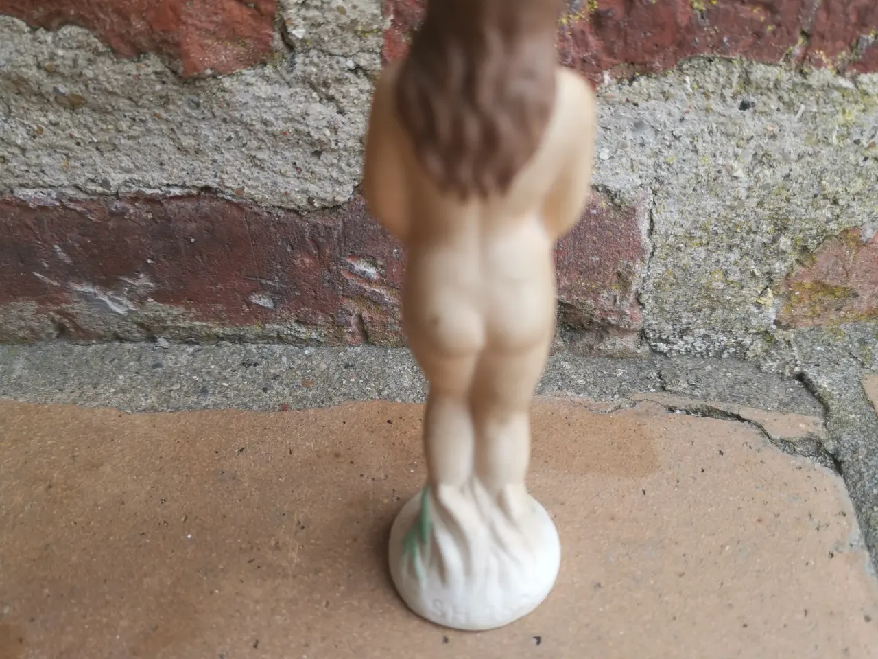 Billede 2 - Figur af en bar dame