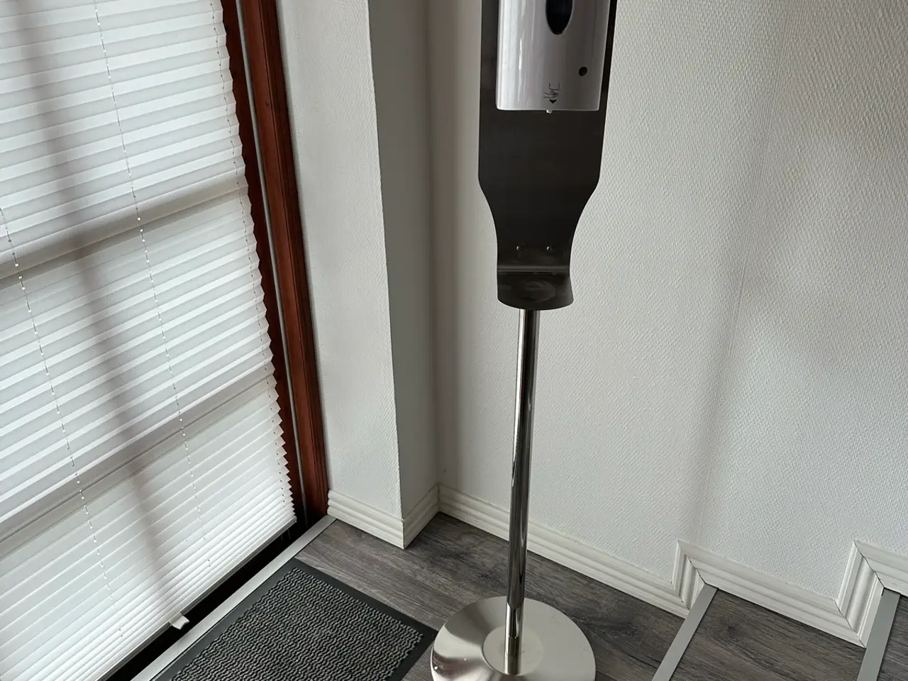 Billede 1 - Håndspritdispenser på stander
