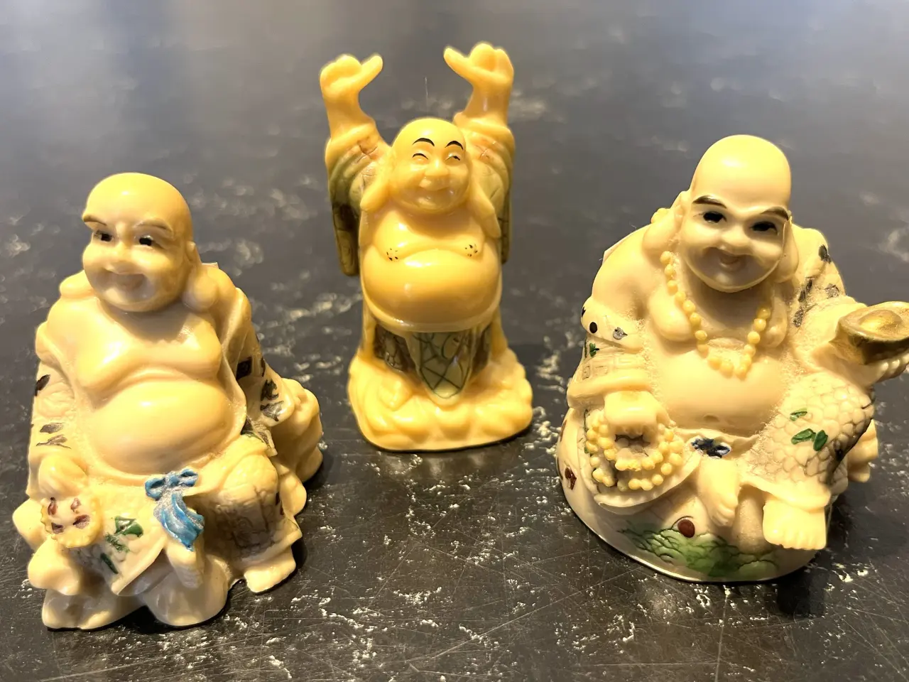 Billede 1 - 3 små Buddha figurer h.7 cm . Pris 3 stk.