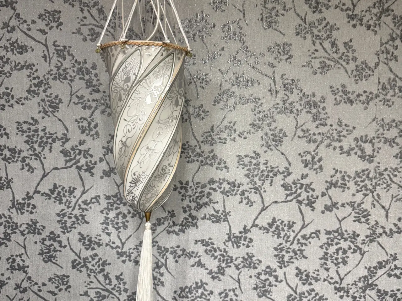 Billede 1 - Elegant Venetiansk Silkekonolampe – Fortuny-stil