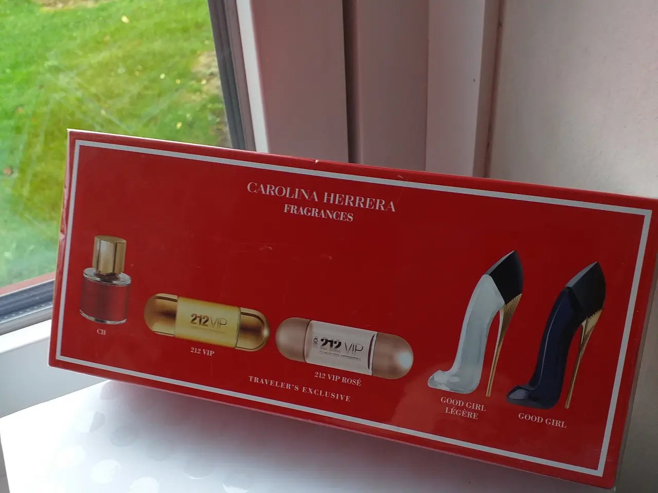 Billede 1 - EDP  CAROLINA HERRERA  parfumesæt 