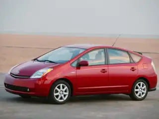 Køber PRIUS. KUN DEFEKT.OG MANGA KILOMETWR