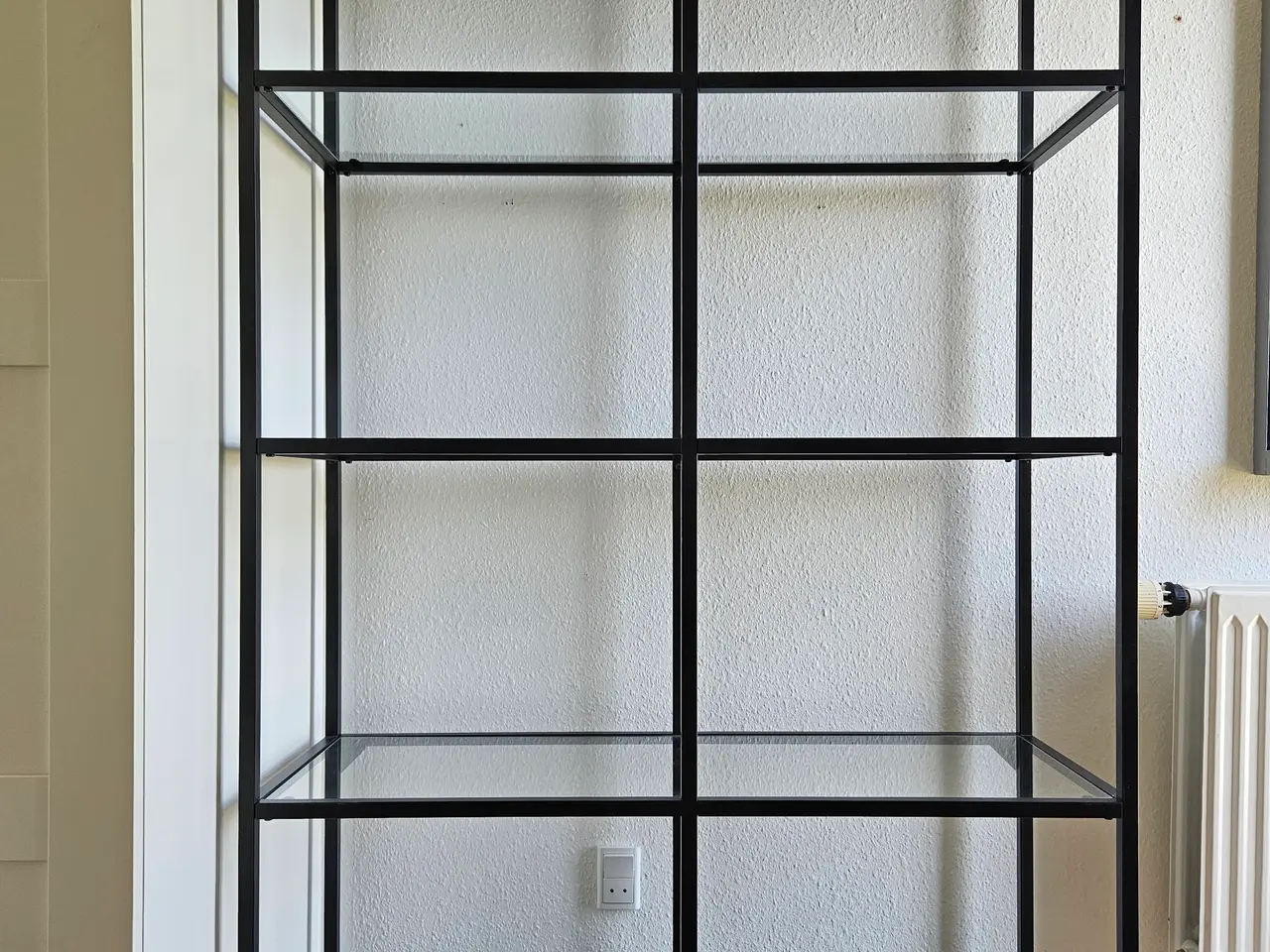 Billede 1 - IKEA Vittsjö reol sort og glas